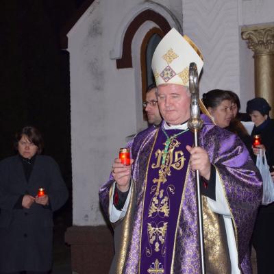 14 februarie: Teţcani: Sfinţirea unei grote dedicate persoanelor consacrate