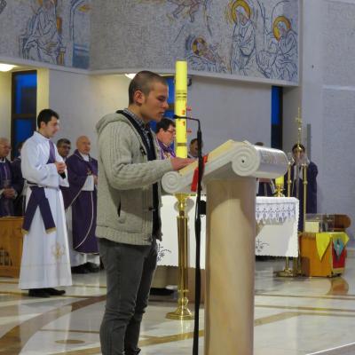 21 februarie: Iaşi: Salutul unui sfânt
