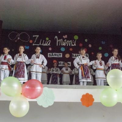 6 martie: Pildeşti: Mama unui cercetaş aleasă "Mama anului scout 2016"