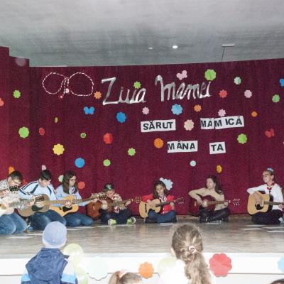 6 martie: Pildeşti: Mama unui cercetaş aleasă "Mama anului scout 2016"