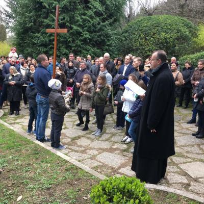 13 martie: Padova: Îngenuncheaţi în faţa crucii