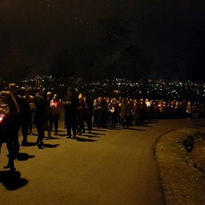 15 martie: Iaşi: "Îmbrăţişarea răscumpărării" - Calea sfintei cruci împreună cu tinerii pe dealul Cetăţuia