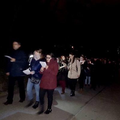 15 martie: Iaşi: "Îmbrăţişarea răscumpărării" - Calea sfintei cruci împreună cu tinerii pe dealul Cetăţuia