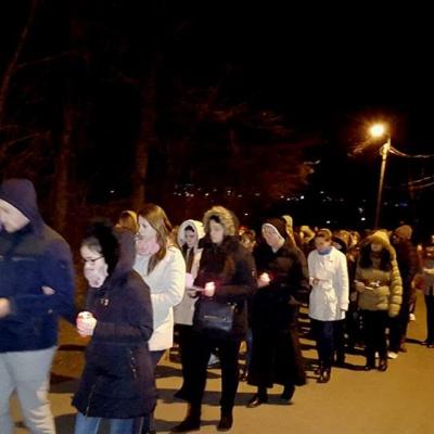 15 martie: Iaşi: "Îmbrăţişarea răscumpărării" - Calea sfintei cruci împreună cu tinerii pe dealul Cetăţuia
