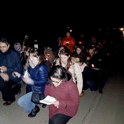 15 martie: Iaşi: "Îmbrăţişarea răscumpărării" - Calea sfintei cruci împreună cu tinerii pe dealul Cetăţuia