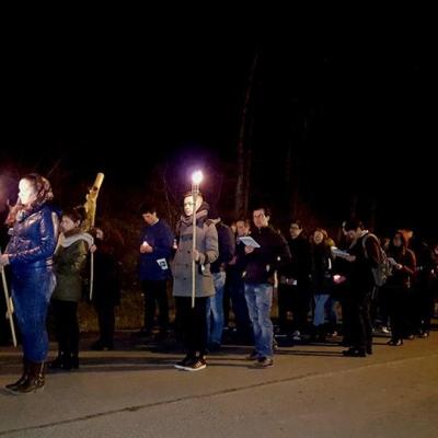 15 martie: Iaşi: "Îmbrăţişarea răscumpărării" - Calea sfintei cruci împreună cu tinerii pe dealul Cetăţuia