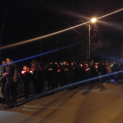 15 martie: Iaşi: "Îmbrăţişarea răscumpărării" - Calea sfintei cruci împreună cu tinerii pe dealul Cetăţuia