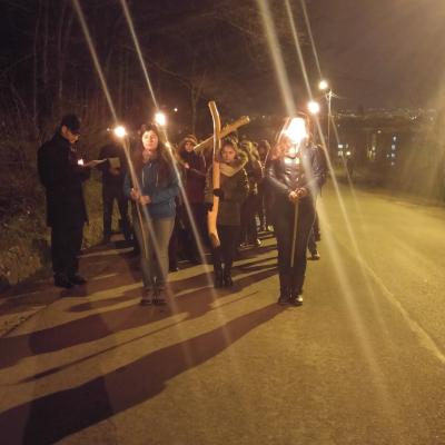 15 martie: Iaşi: "Îmbrăţişarea răscumpărării" - Calea sfintei cruci împreună cu tinerii pe dealul Cetăţuia