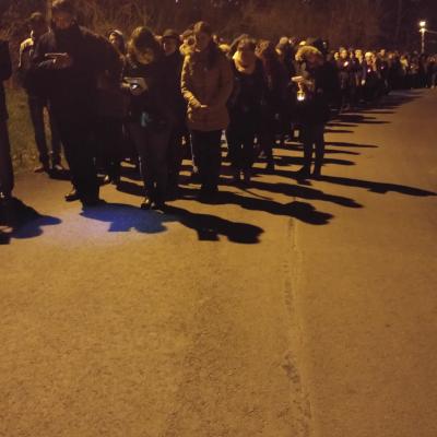 15 martie: Iaşi: "Îmbrăţişarea răscumpărării" - Calea sfintei cruci împreună cu tinerii pe dealul Cetăţuia