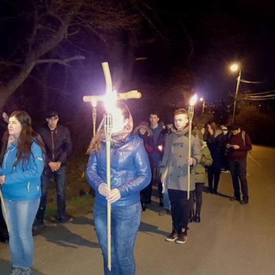 15 martie: Iaşi: "Îmbrăţişarea răscumpărării" - Calea sfintei cruci împreună cu tinerii pe dealul Cetăţuia