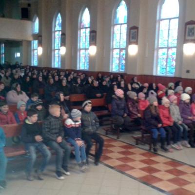 17-19 martie: Cleja: Misiuni populare "Divina milostivire" şi Floriile în Parohia "Sfântul Marcu"