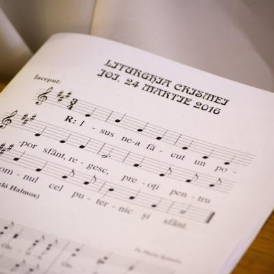 24 martie: Iaşi: Liturghia crismei (Foto: Marius Laurescu)