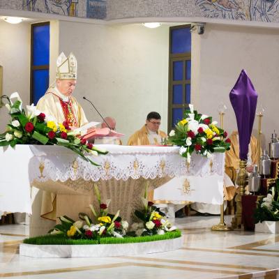 24 martie: Iaşi: Liturghia crismei (Foto: Marius Laurescu)