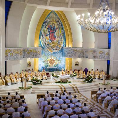 24 martie: Iaşi: Liturghia crismei (Foto: Marius Laurescu)