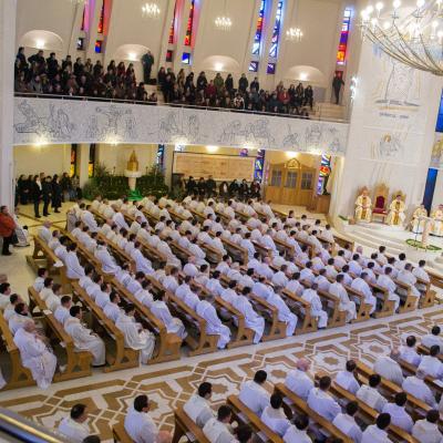 24 martie: Iaşi: Liturghia crismei (Foto: Marius Laurescu)