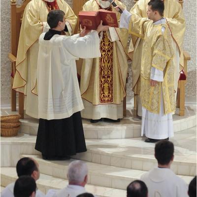 24 martie: Iaşi: Liturghia crismei