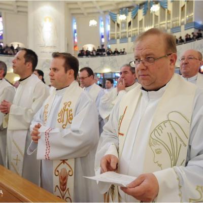 24 martie: Iaşi: Liturghia crismei