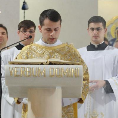 24 martie: Iaşi: Liturghia crismei