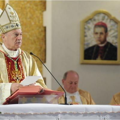 24 martie: Iaşi: Liturghia crismei