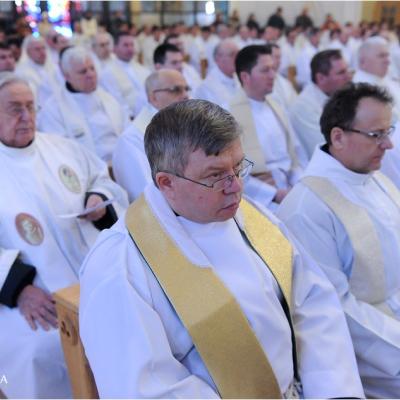 24 martie: Iaşi: Liturghia crismei