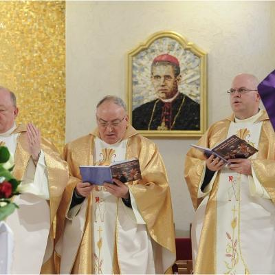 24 martie: Iaşi: Liturghia crismei