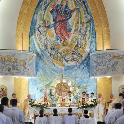 24 martie: Iaşi: Liturghia crismei