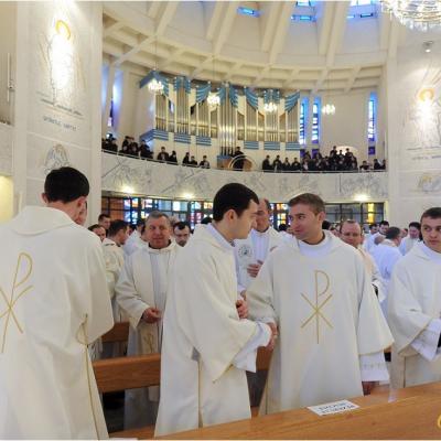 24 martie: Iaşi: Liturghia crismei