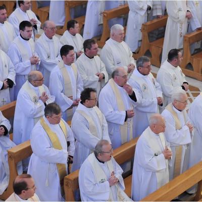 24 martie: Iaşi: Liturghia crismei