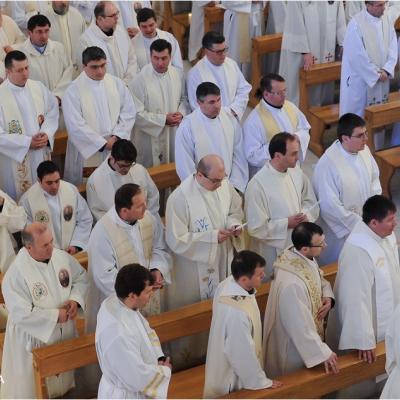 24 martie: Iaşi: Liturghia crismei
