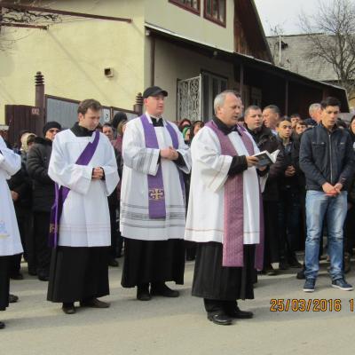 25 martie: Pustiana: Vinerea Mare, zi pentru caritate, rugăciune şi meditaţie