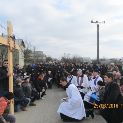 25 martie: Pustiana: Vinerea Mare, zi pentru caritate, rugăciune şi meditaţie