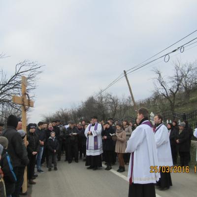 25 martie: Pustiana: Vinerea Mare, zi pentru caritate, rugăciune şi meditaţie