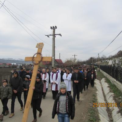 25 martie: Pustiana: Vinerea Mare, zi pentru caritate, rugăciune şi meditaţie