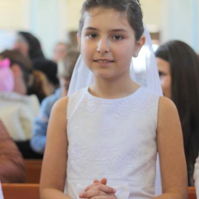 3 aprilie: Trebeş: Prima împărtăşanie