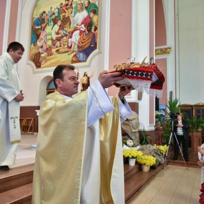 3 aprilie: Luizi-Călugăra: Prima sfântă Împărtăşanie