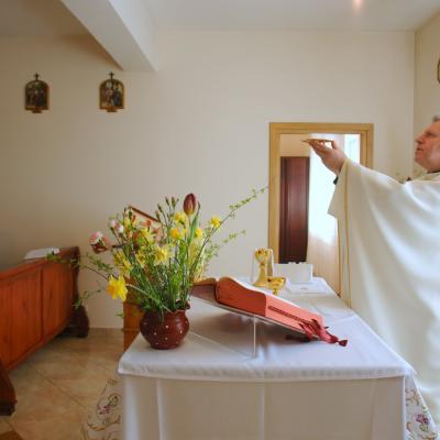 4 aprilie: Baraţi: Sărbătoare în comunitatea surorilor "Slujitoarele lui Cristos - Marelui Preot"