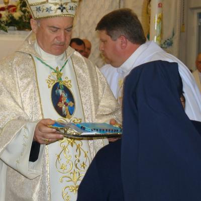 4 aprilie: Baraţi: Sărbătoare în comunitatea surorilor "Slujitoarele lui Cristos - Marelui Preot"