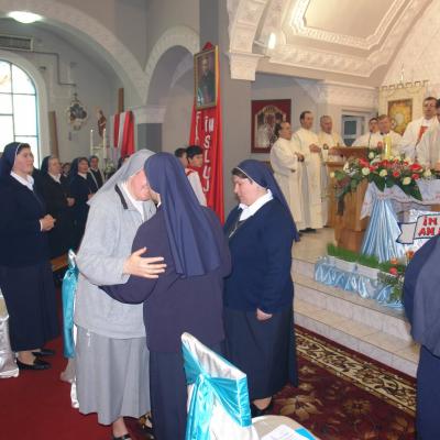 4 aprilie: Baraţi: Sărbătoare în comunitatea surorilor "Slujitoarele lui Cristos - Marelui Preot"