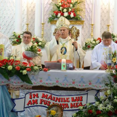 4 aprilie: Baraţi: Sărbătoare în comunitatea surorilor "Slujitoarele lui Cristos - Marelui Preot"