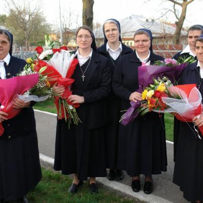 4 aprilie: Baraţi: Sărbătoare în comunitatea surorilor "Slujitoarele lui Cristos - Marelui Preot"
