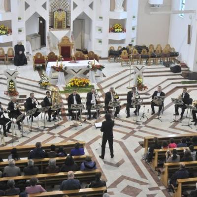 10 aprilie: Bacău: Concert aniversar