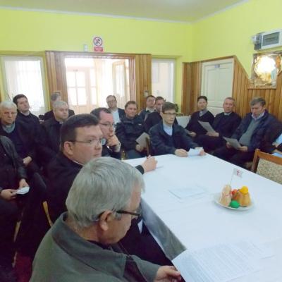 11 aprilie: Răducăneni: Şedinţă decanală