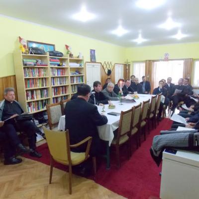11 aprilie: Răducăneni: Şedinţă decanală