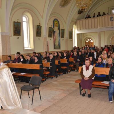 12-17 aprilie: Luncaşi: Misiuni populare