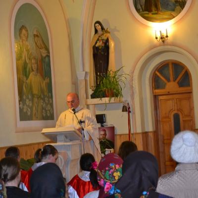 12-17 aprilie: Luncaşi: Misiuni populare