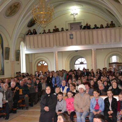 12-17 aprilie: Luncaşi: Misiuni populare