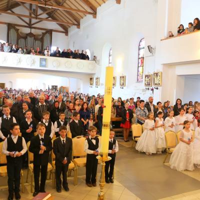 17 aprilie: Cleja "Sfântul Francisc": Prima Împărtăşanie