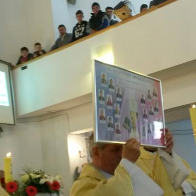 17 aprilie: Cleja "Sfântul Francisc": Prima Împărtăşanie
