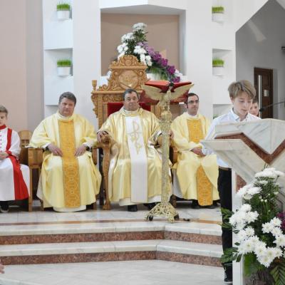 17 aprilie: Bacău: Încredinţarea mandatului ministrantului în Parohia "Sfântul Nicolae"