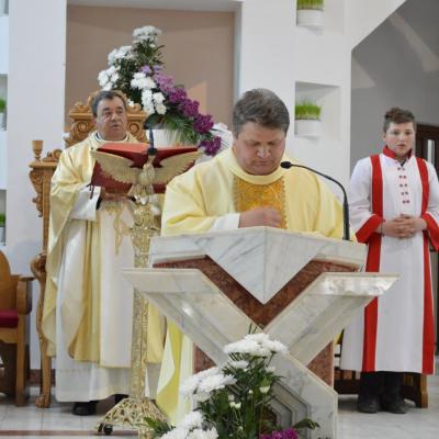 17 aprilie: Bacău: Încredinţarea mandatului ministrantului în Parohia "Sfântul Nicolae"